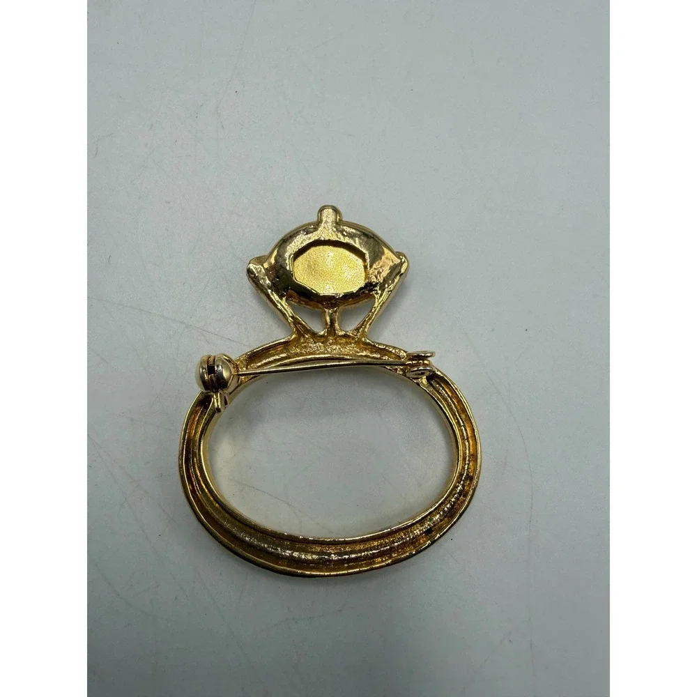 Vintage‎ Oversized Solitaire Engagement Ring Brooch Gold Tone Clear Crystal Pin
